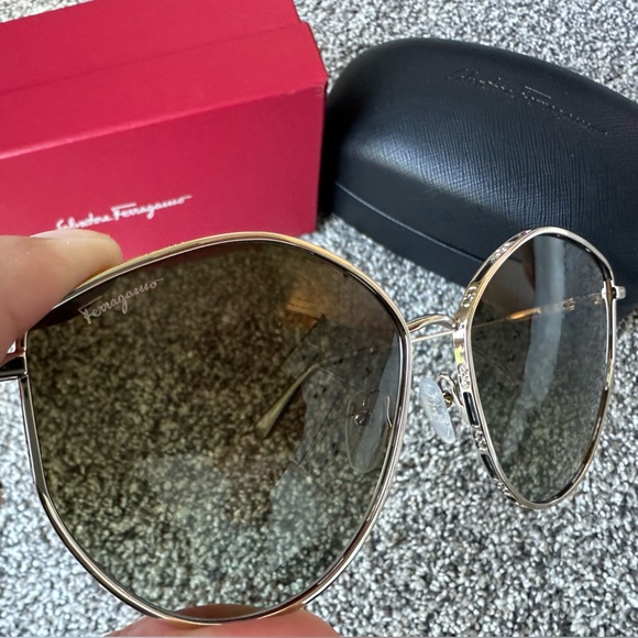 Salvatore Ferragamo Black Sunglasses - Picture 5 of 10